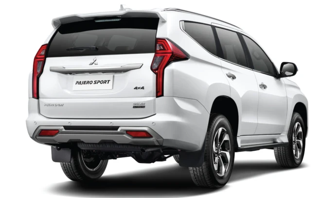 Desain Eksterior Mewah New Pajero Sport Putih